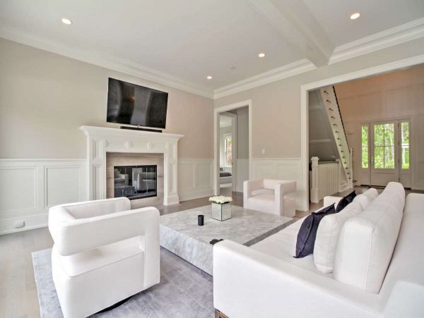 Beautiful Hamptons Vacation Rental with Private Pool