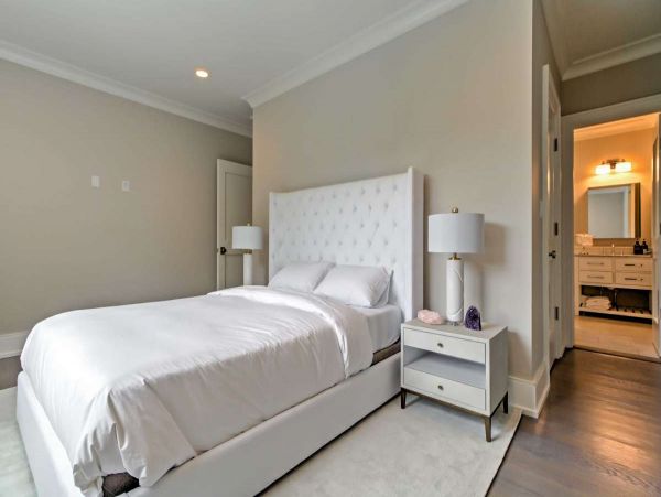 Beautiful Hamptons Vacation Rental with Private Pool