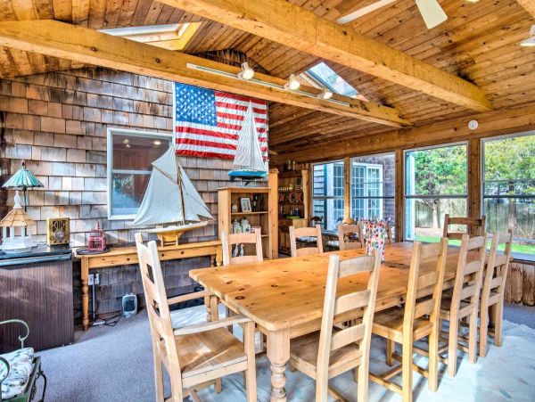 Hamptons Home 999895