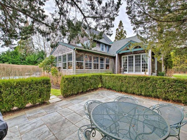 Hamptons Home 999895