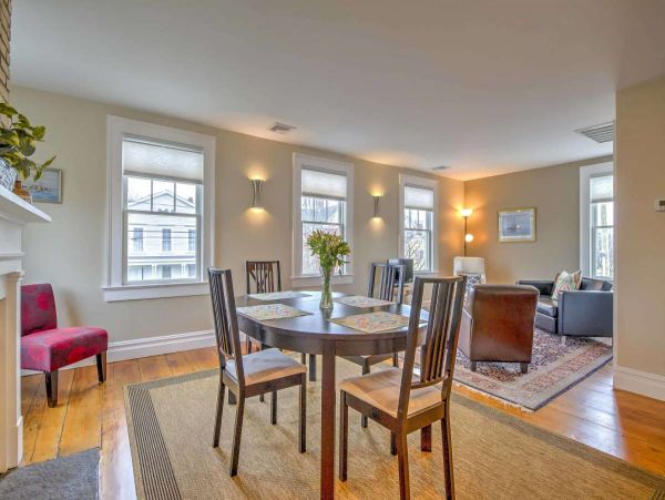 Hamptons Home 999898