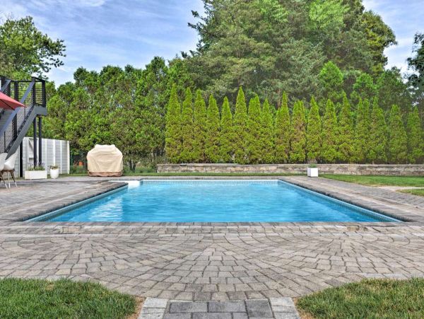 Gorgeous Hamptons Vacation Home with Private Pool Sleeps 12