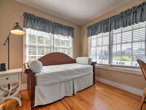 Hamptons Home 999908