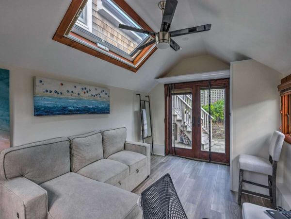 Hamptons Condo 999913