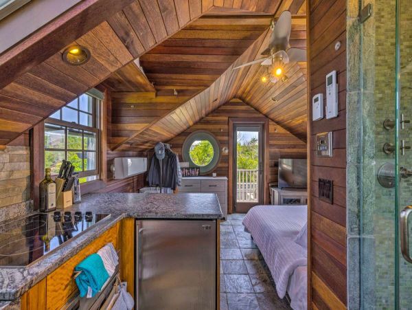Hamptons Condo 999913