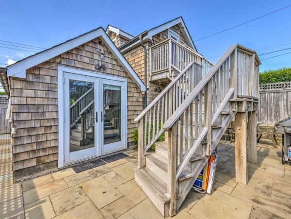 Hamptons Condo 999913