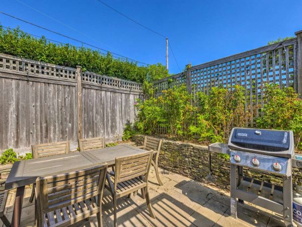Hamptons Condo 999913