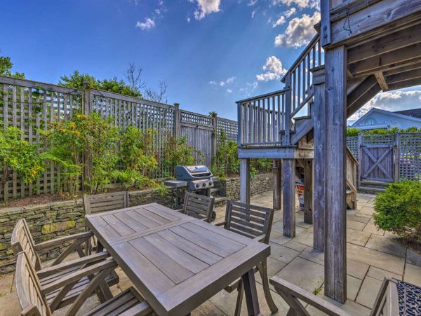 Hamptons Condo 999913