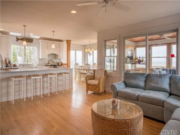 Hamptons Home 999938