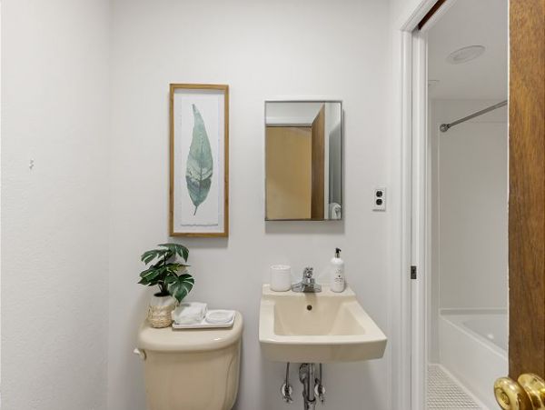 Four Bedroom River Front Vacation Rental in The Hamptons
