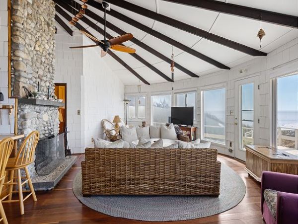 Four Bedroom River Front Vacation Rental in The Hamptons