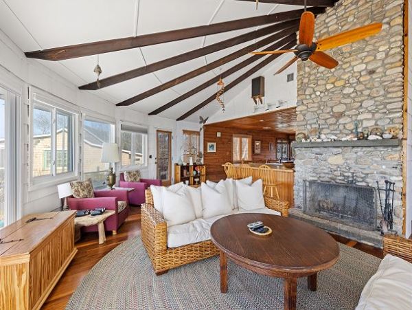 Four Bedroom River Front Vacation Rental in The Hamptons