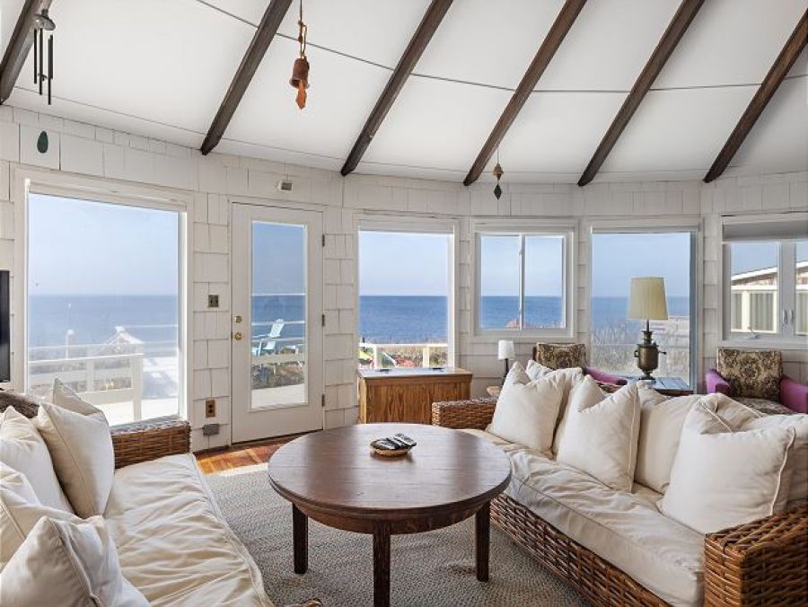 Four Bedroom River Front Vacation Rental in The Hamptons