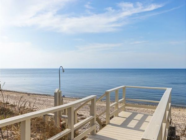 Four Bedroom River Front Vacation Rental in The Hamptons