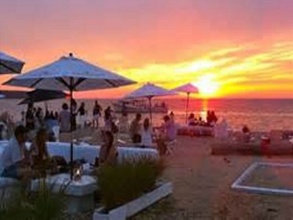 Hamptons Home 999943