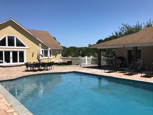 Magnificent Vacation Home away from Home in Southampton