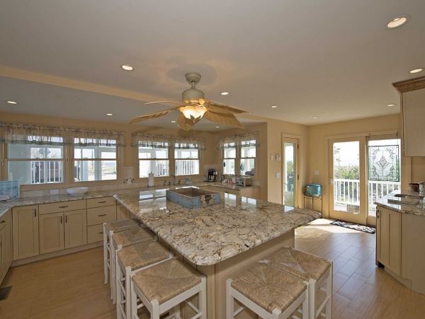 Hamptons Home 999947
