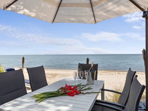 Hamptons Home 999949