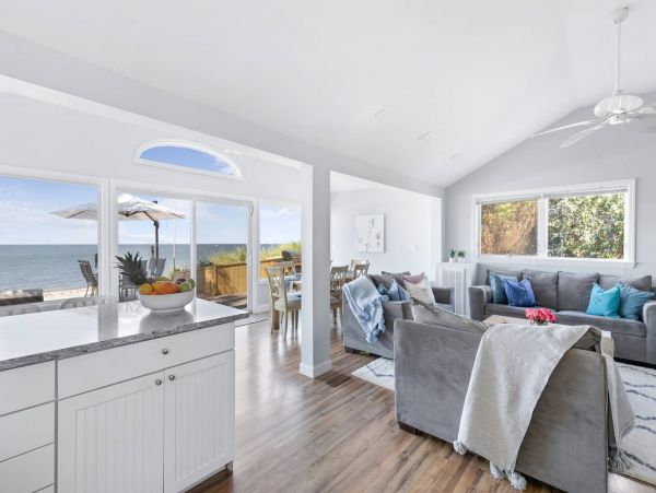 Hamptons Home 999949