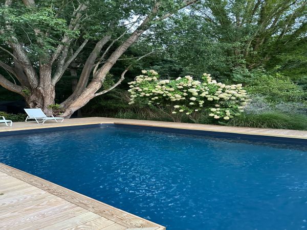Charming 5 Bedroom Vacation Pool Home in Southampton
