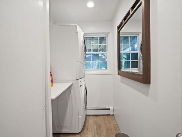 Charming 5 Bedroom Vacation Pool Home in Southampton