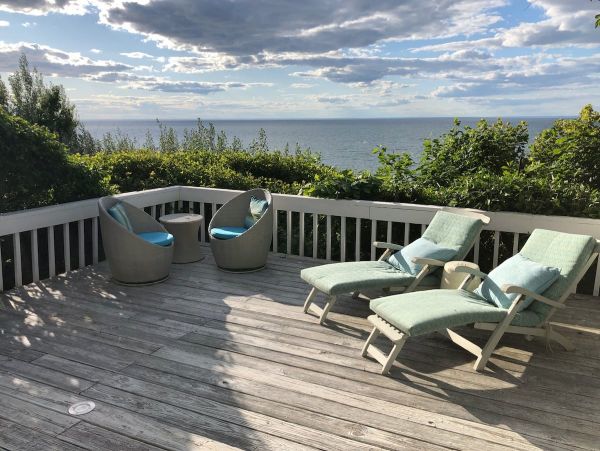 Beautiful 3 Bedroom Home with Spectacular Views