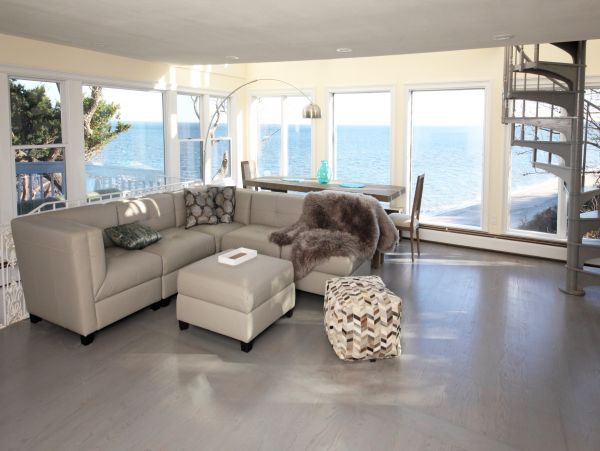 Beautiful 3 Bedroom Home with Spectacular Views