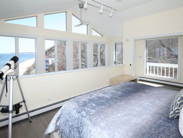 Beautiful 3 Bedroom Home with Spectacular Views