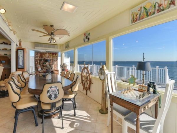 Hamptons Home 999964