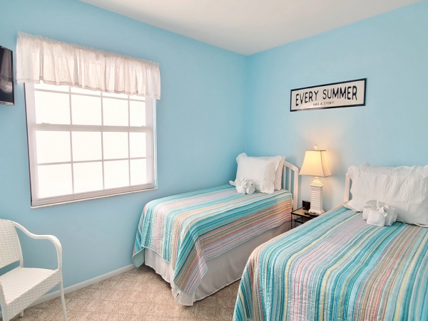 Holmes Beach 2 Bedroom Beach Front Vacation Condo Sleeps 6