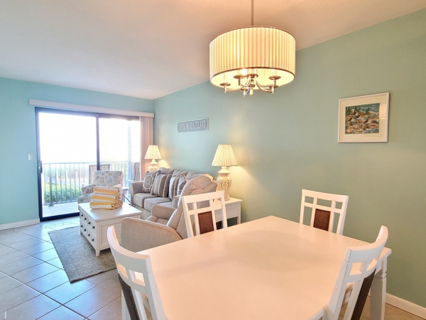 Holmes Beach 2 Bedroom Beach Front Vacation Condo Sleeps 6