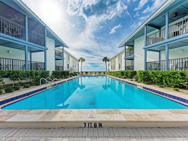 Beachfront Holmes Beach Condo With Gulf Views And Pool