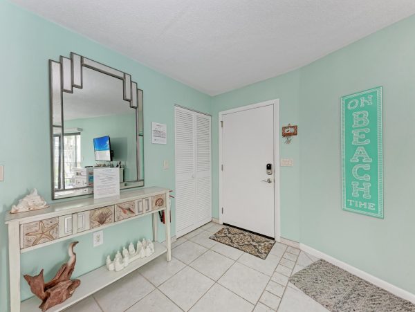 Beachfront Holmes Beach Condo With Gulf Views And Pool