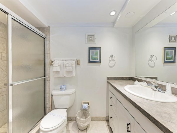 Beachfront Holmes Beach Condo With Gulf Views And Pool