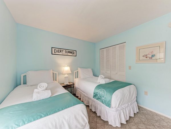 Beachfront Holmes Beach Condo With Gulf Views And Pool