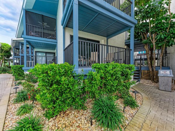 Beachfront Holmes Beach Condo With Gulf Views And Pool