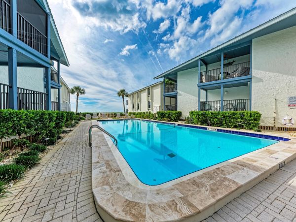 Beachfront Holmes Beach Condo With Gulf Views And Pool