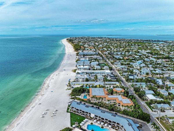 Beachfront Holmes Beach Condo With Gulf Views And Pool
