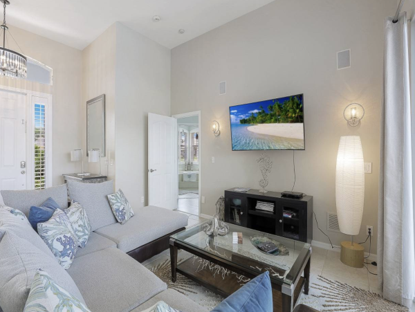 Luxury Vacation Home in Marco Island with Pool and Hot Tub