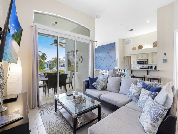 Luxury Vacation Home in Marco Island with Pool and Hot Tub
