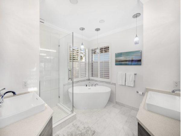 Luxury Vacation Home in Marco Island with Pool and Hot Tub
