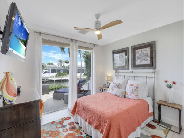 Luxury Vacation Home in Marco Island with Pool and Hot Tub