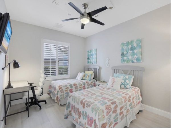 Luxury Vacation Home in Marco Island with Pool and Hot Tub