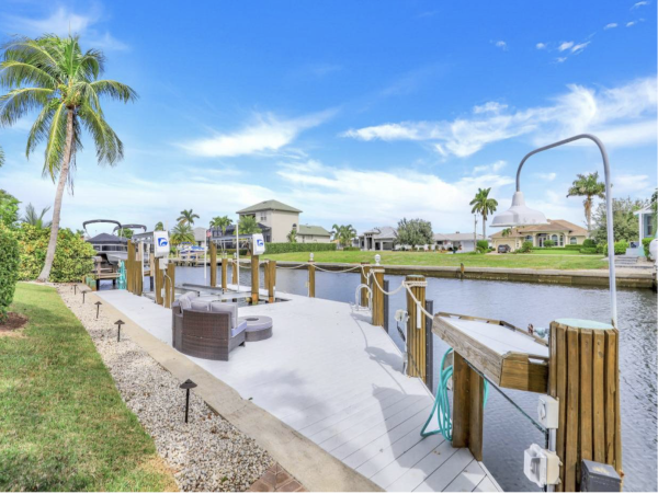 Luxury Vacation Home in Marco Island with Pool and Hot Tub