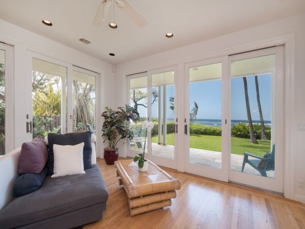 Beachfront Exclusive Vacation Home with Amazing Ocean Views