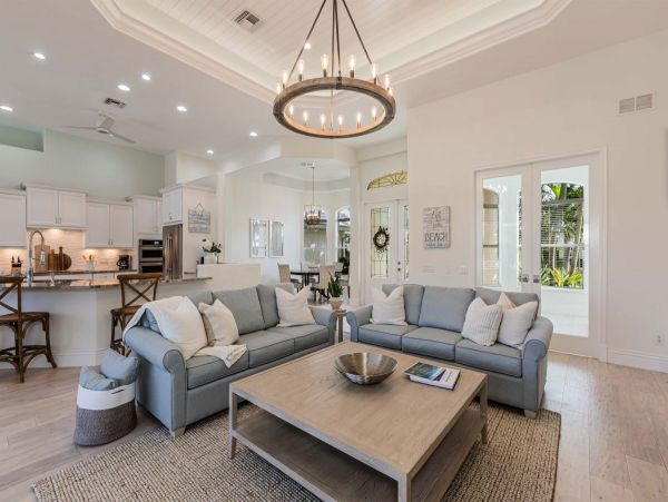 Three Bedroom Vacation Home in Marco Island With Caged Pool