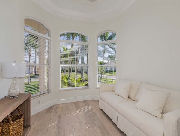 Three Bedroom Vacation Home in Marco Island With Caged Pool