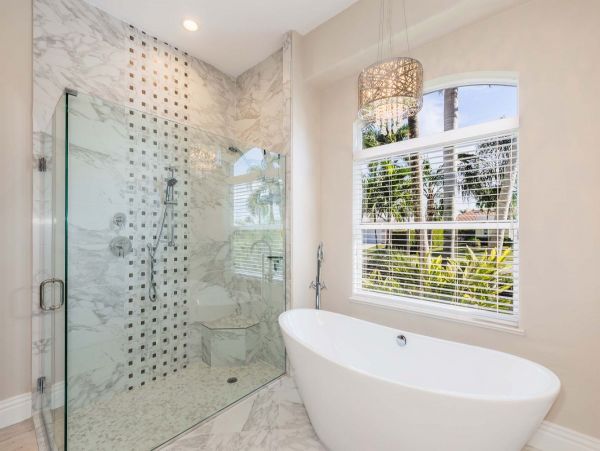 Three Bedroom Vacation Home in Marco Island With Caged Pool