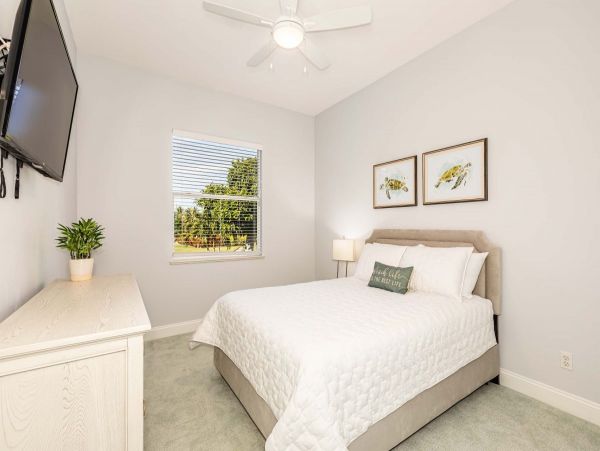 Three Bedroom Vacation Home in Marco Island With Caged Pool
