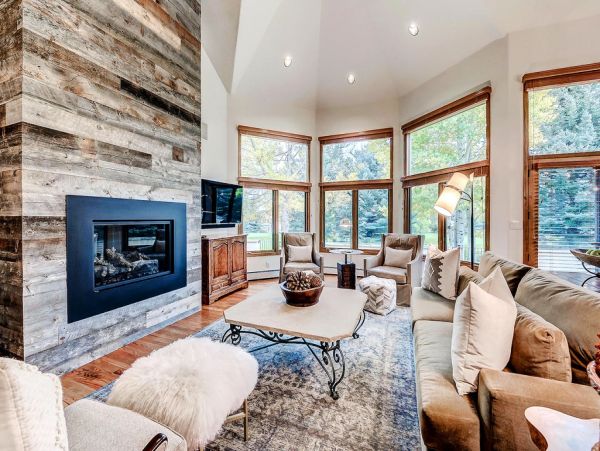 Luxury  Vacation Residence in Arrowhead Sleeps 16 Guests